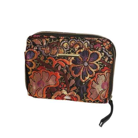 NEW WITH TAGS WOMEN Beautiful No Boundaries Multicolor floral design Zippered Cr - Picture 1 of 8
